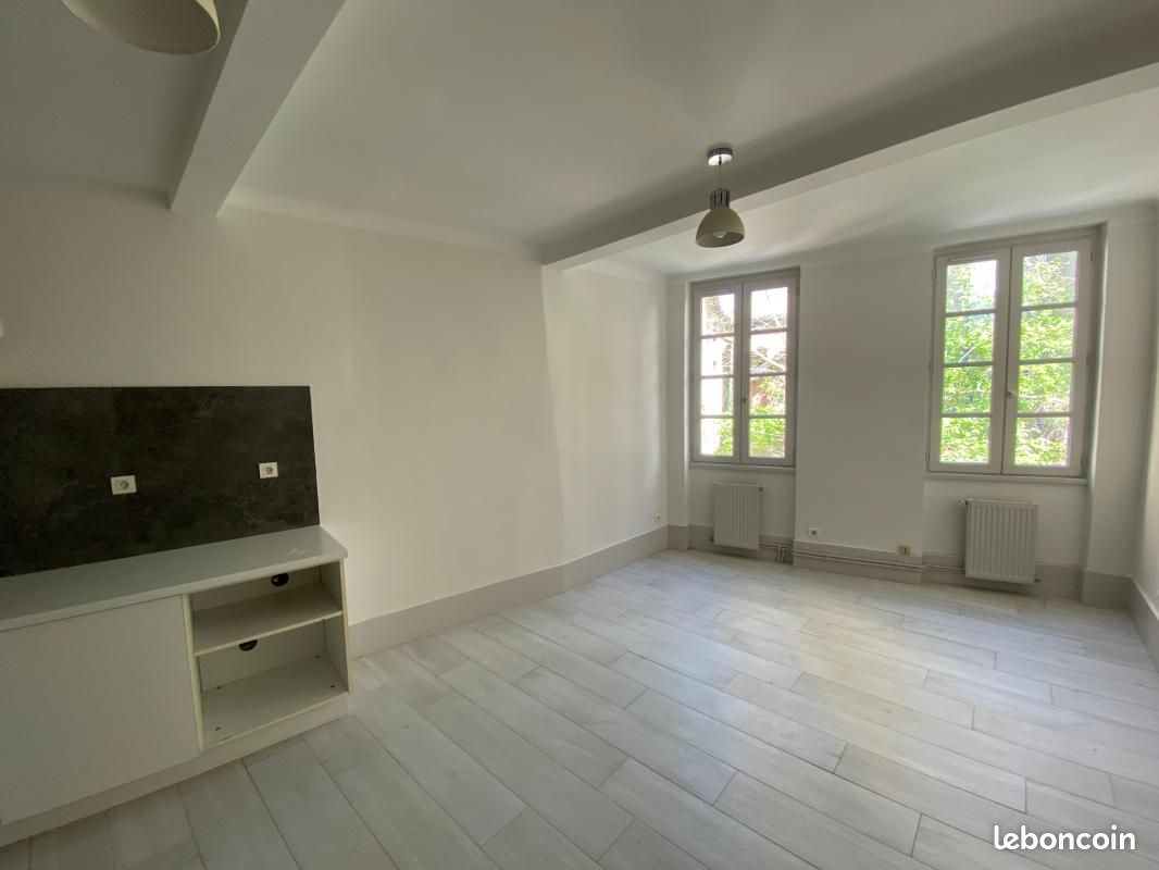 Appartement 2 pièces 37 m² · à Caussade · 37 m² · 470 €