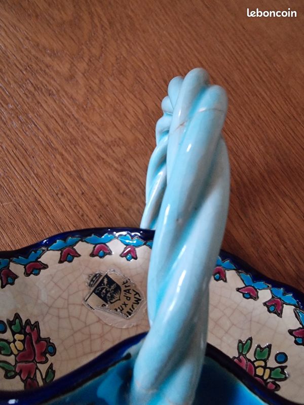 Ancien panier en céramique en EMAUX DE LONGWY Numéroté peint main.Aucune rayure mais l’anse est recollée. Voir photos.L15cm,l 10cm et profondeur avec anses 13 cm (image 7)