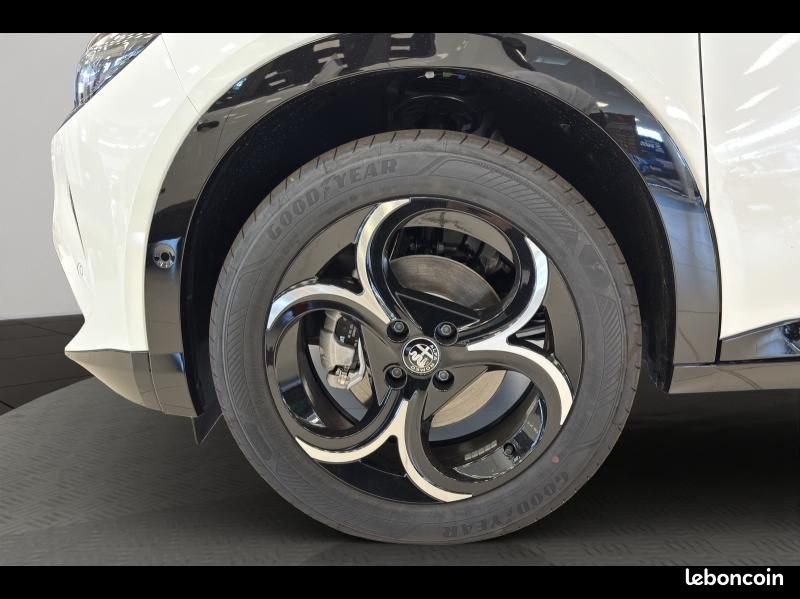 Alfa romeo Junior 1.2 Ibrida 136ch Premium DCT6 Q4 (image 14)