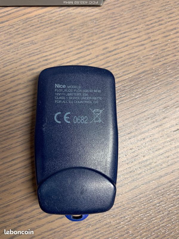 Telecommande nice flo 2 en 433.92 mhz 2 boutons comme neuve (image 2)