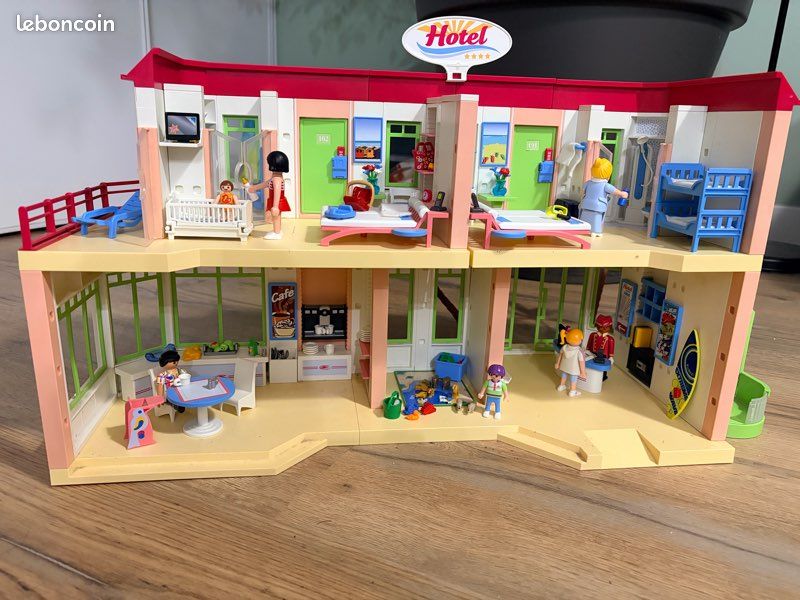 Playmobil Grand Hôtel 5265 – Summer Fun (image 2)