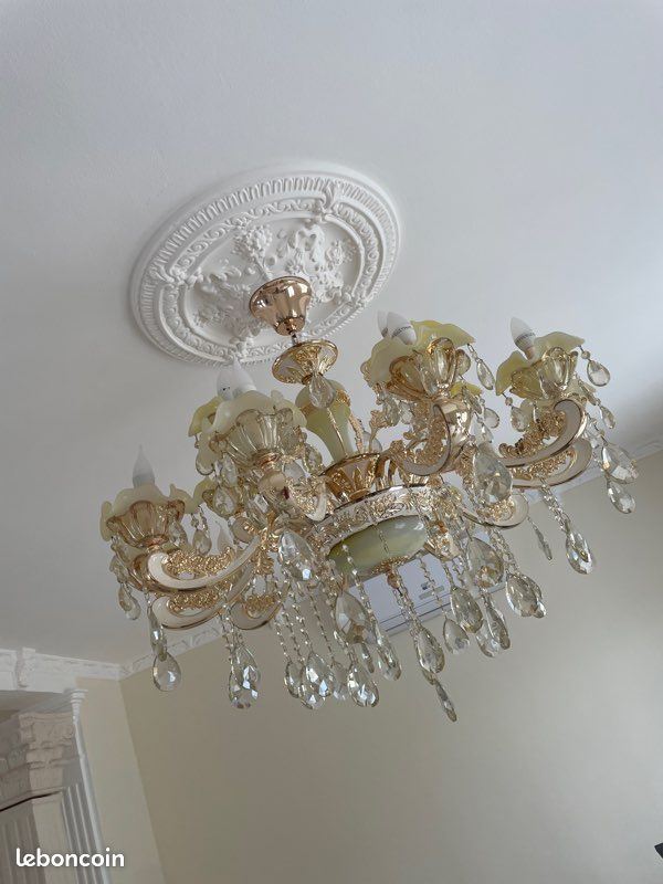 Lustre (image 1)
