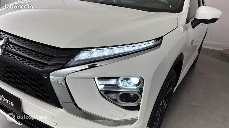 Mitsubishi Eclipse Cross 2.4 MIVEC PHEV 188ch Intense 4WD (image 17)