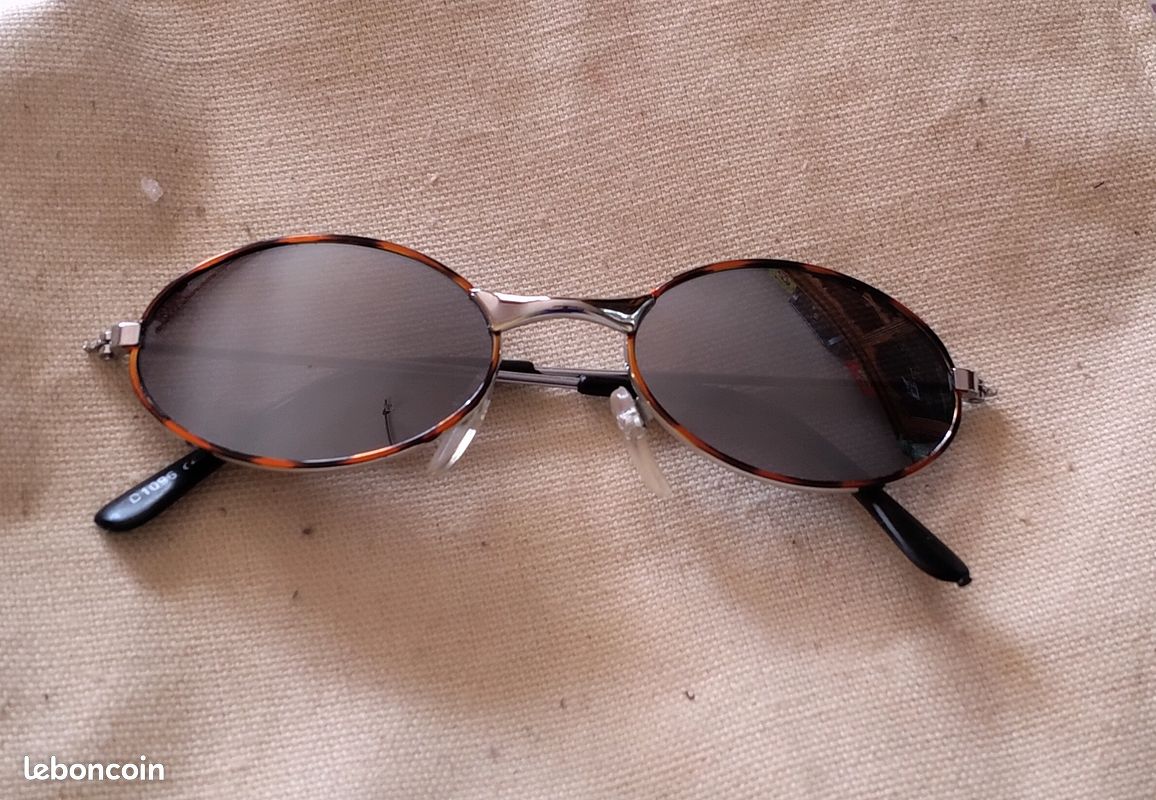 Lunettes de soleil enfant (image 1)