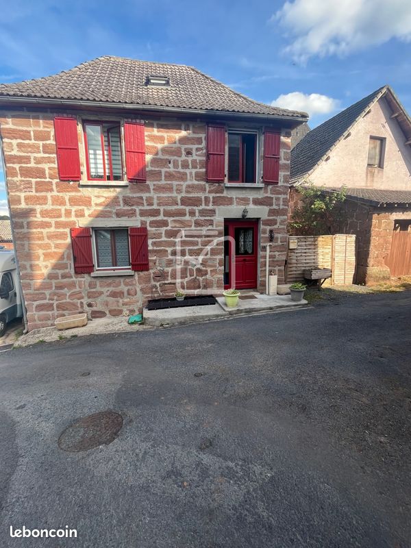 Maison 6 pièces 150 m² · à Saint-Aulaire · 150 m² · 209 600 €