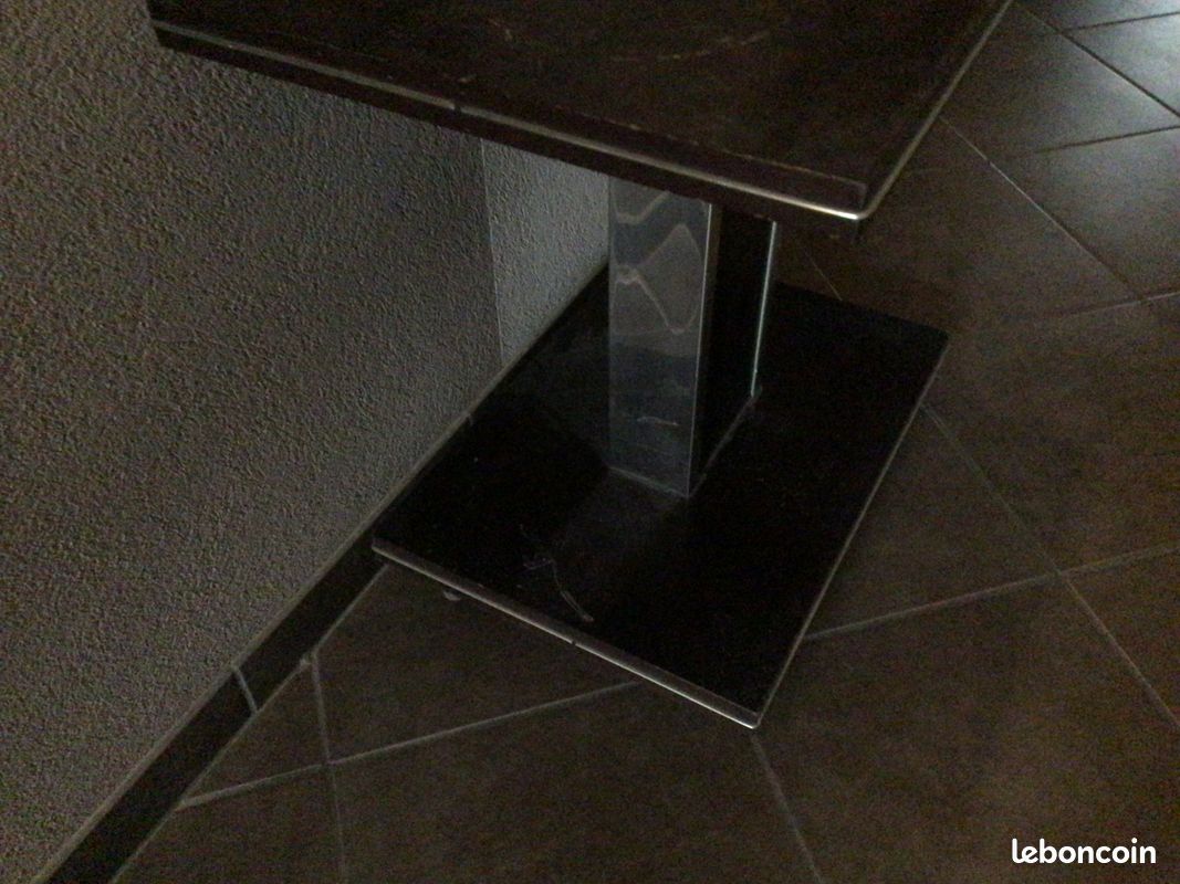 Table à roulettes années 70 (image 3)