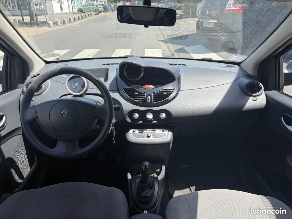 RENAULT TWINGO 1.5 dCi 85CH Euro 5 Authentique / Clim / Jantes alu / (image 12)