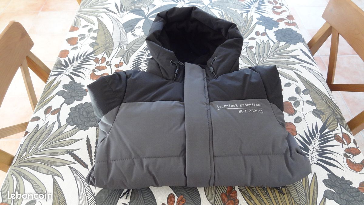 Manteau doudoune garçon 10 ans NEUF Vêtements