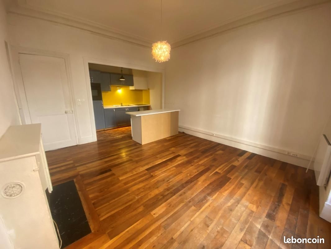 Appartement 2 pièces 40 m² · à Grenoble · 40 m² · 566 €