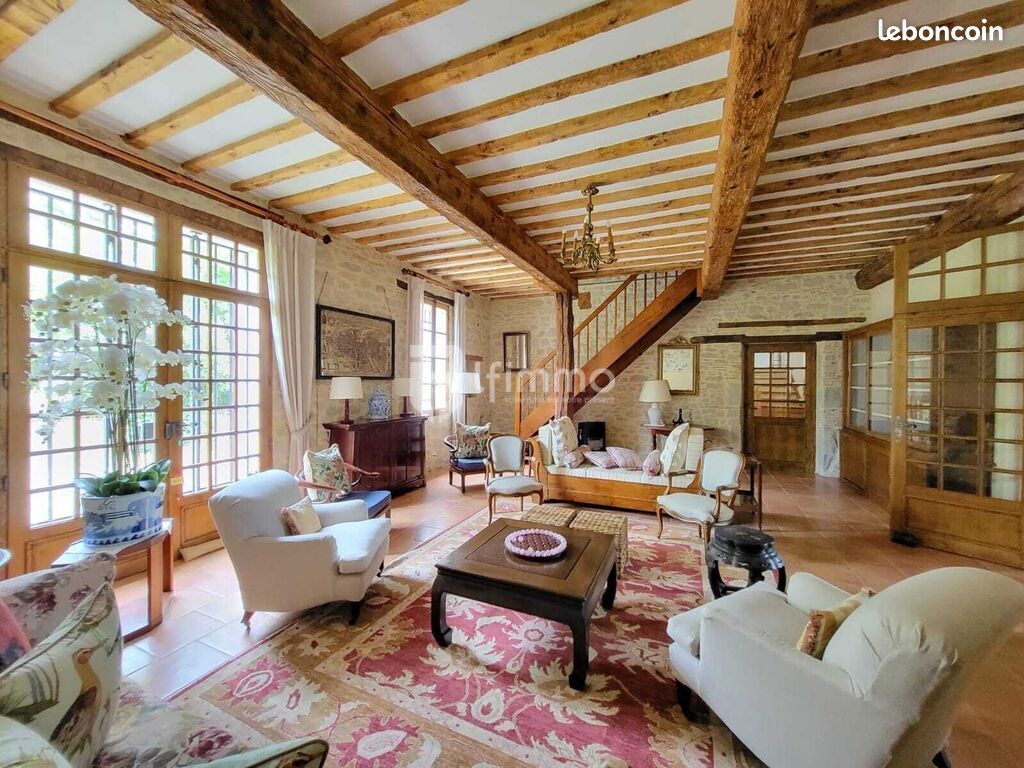 Maison 19 pièces 550 m² · à Castelnaudary · 550 m² · 950 000 €