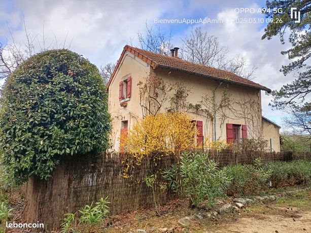 Loue a l année maisonette plus studio attenant et piscine dans un bois près de St cannat