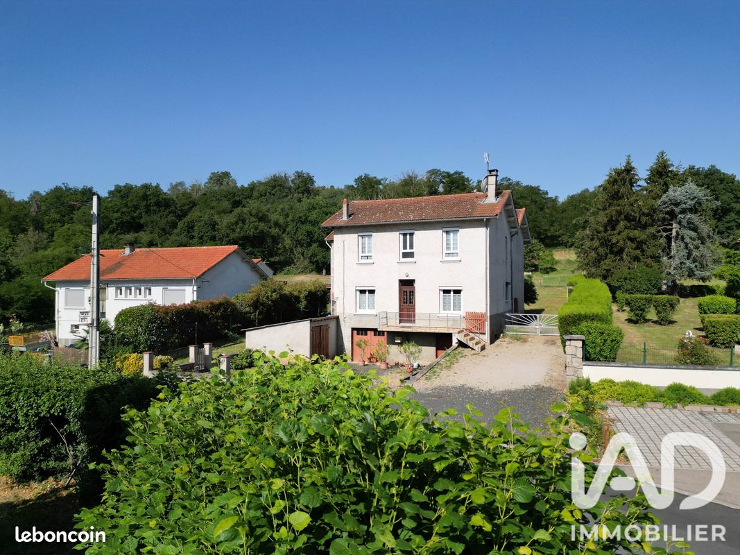 Maison 7 pièces 163 m² · à Sainte-Florine · 163 m² · 153 500 €