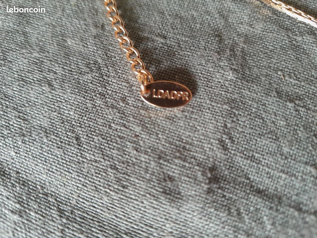 Collier et bracelet noir et or (image 4)
