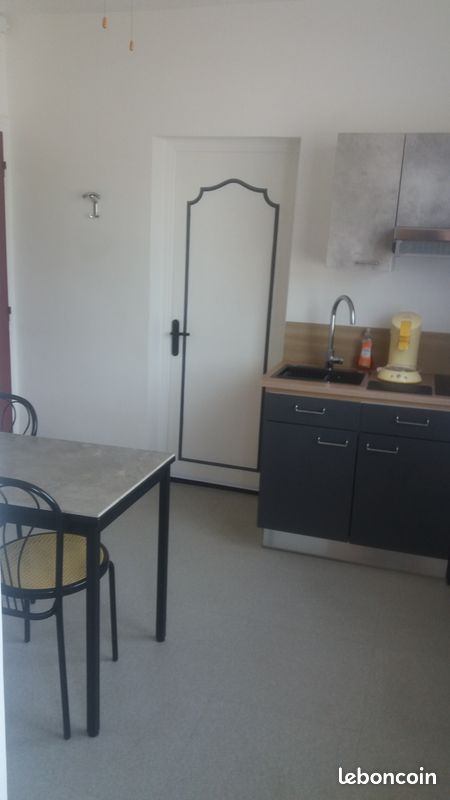 Appartement 3 pièces 25 m² · à Saint-Genis-Laval · 25 m² · 700 €/mois