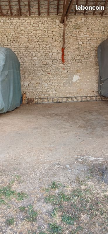Emplacement camping car ou caravane · à Le Malesherbois · 50 €/mois