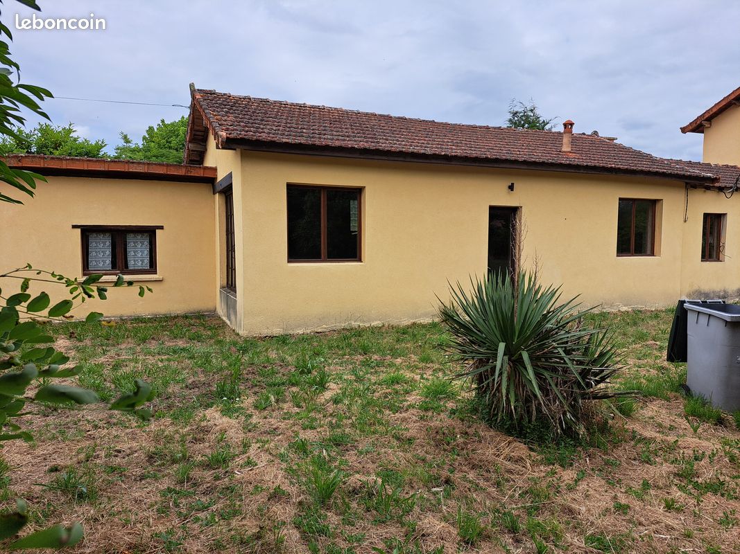 Maison 3 pièces 95 m² · à Saint-Yzan-de-Soudiac · 95 m² · 126 000 €