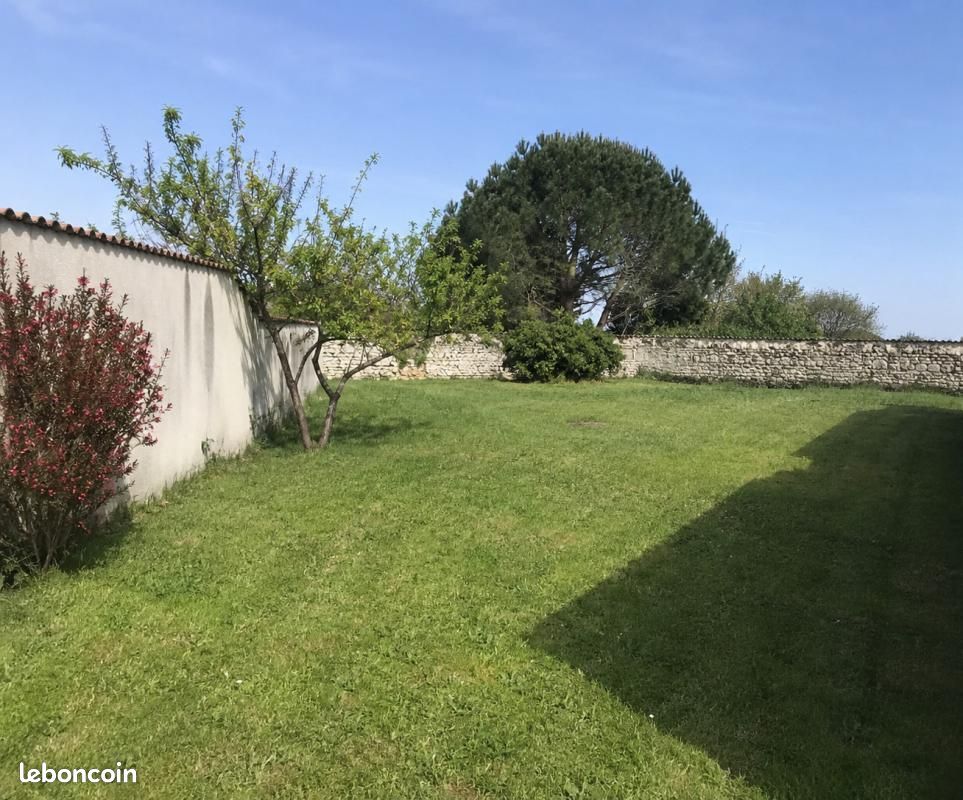 Terrain 320 m² Breuil Magne · à Breuil-Magné · 70 000 €