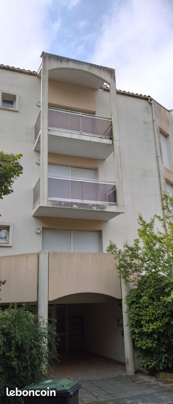 Appartement 1 pièce 38 m² · à Saintes · 38 m² · 79 000 €