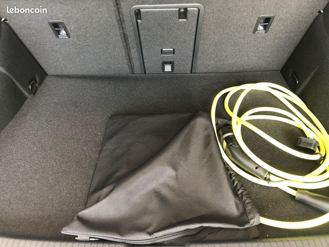 VOLKSWAGEN Golf 1.5 eHybrid 204 DSG6 VW Edition (image 19)