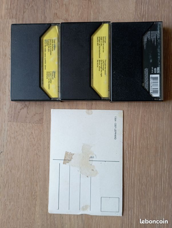 Def Leppard 2 cassettes audio + (BOITIER High'n' dry OFFERT car la cassette manque) + 1 cartes postale (image 2)