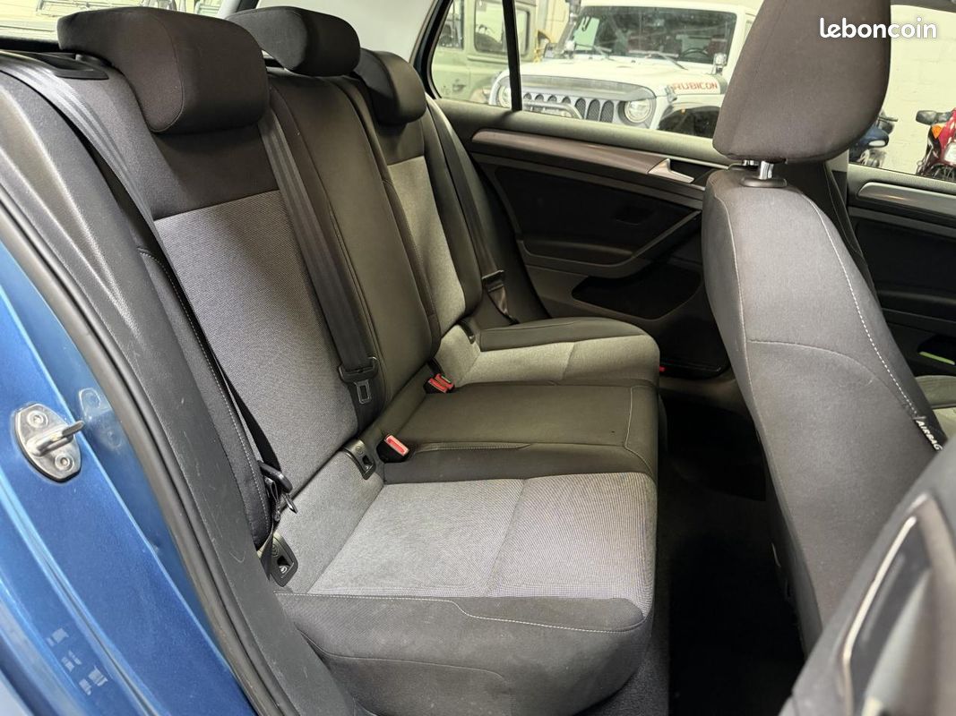 VOLKSWAGEN GOLF 1.6 TDI 105CH DSG 7 / Caméra de recul / Régulateur adaptatif / Park assit / (image 11)