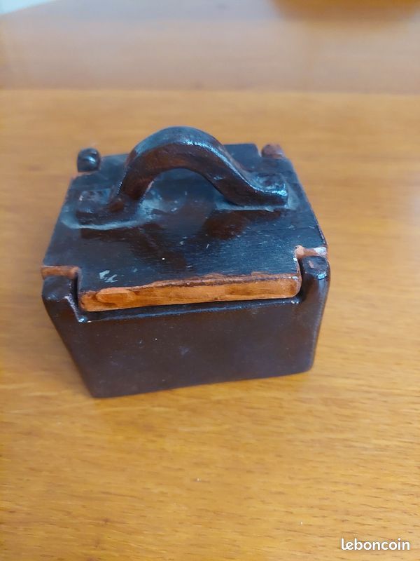 Petite boîte de rangement en grès (image 1)