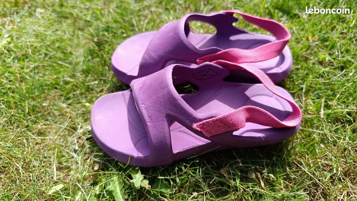 Chaussure Sandale Piscine bébé mauves Chaussures