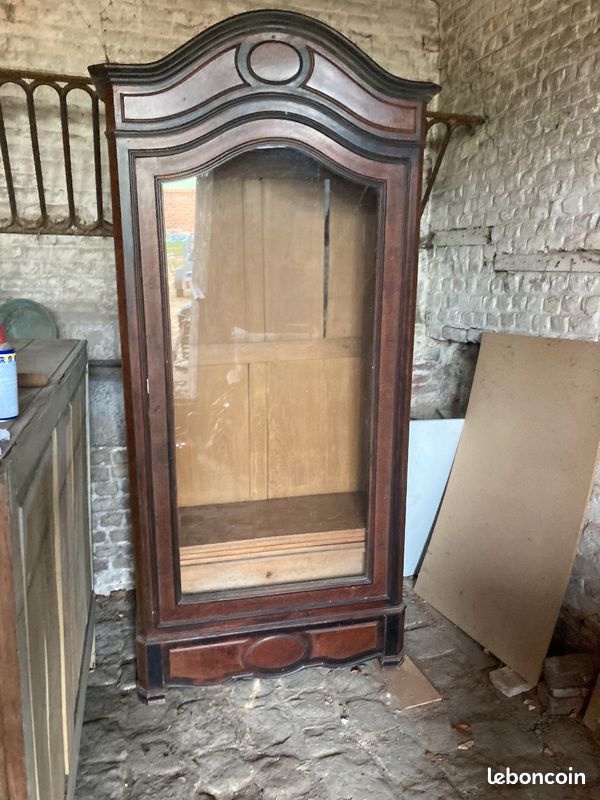 Vitrine ancienne (image 1)