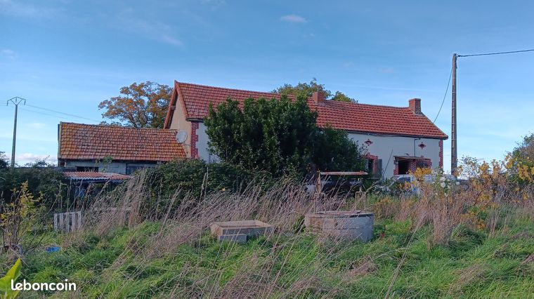 Maison à fort potentiel avec parcelle 1ha