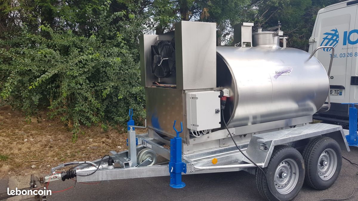 Tank vinicole sur remorque (image 1)