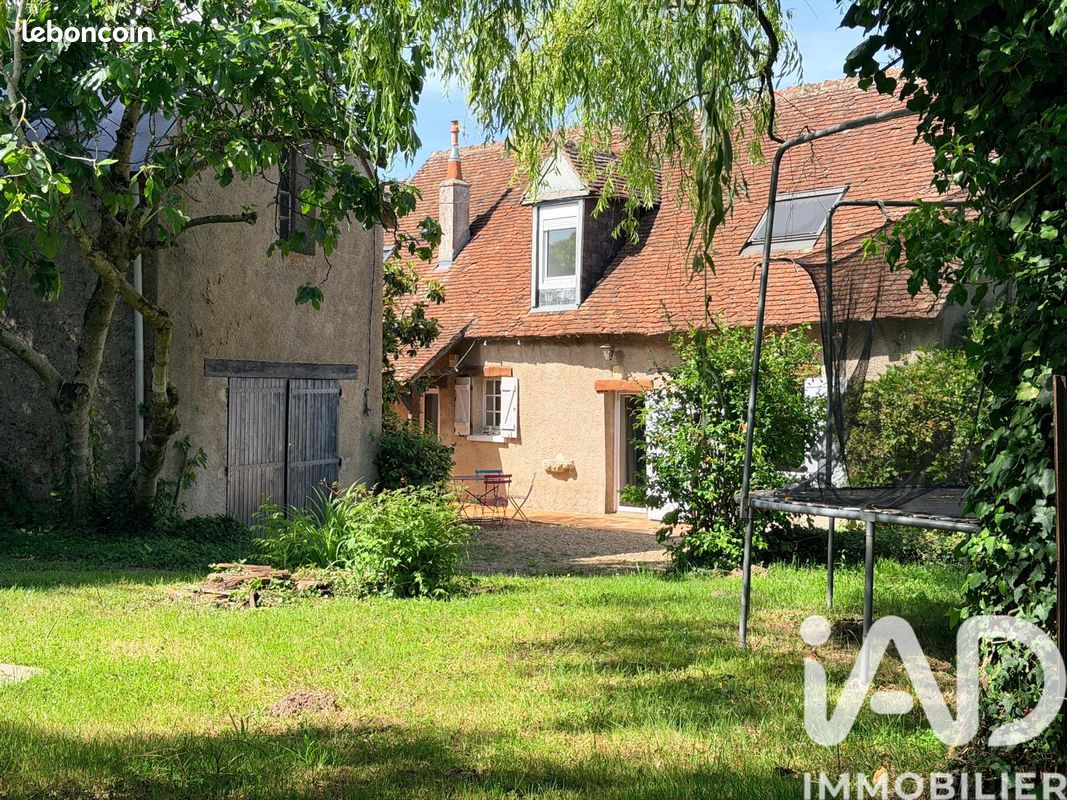 Maison 8 pièces 140 m² · à Savonnières · 140 m² · 379 000 €