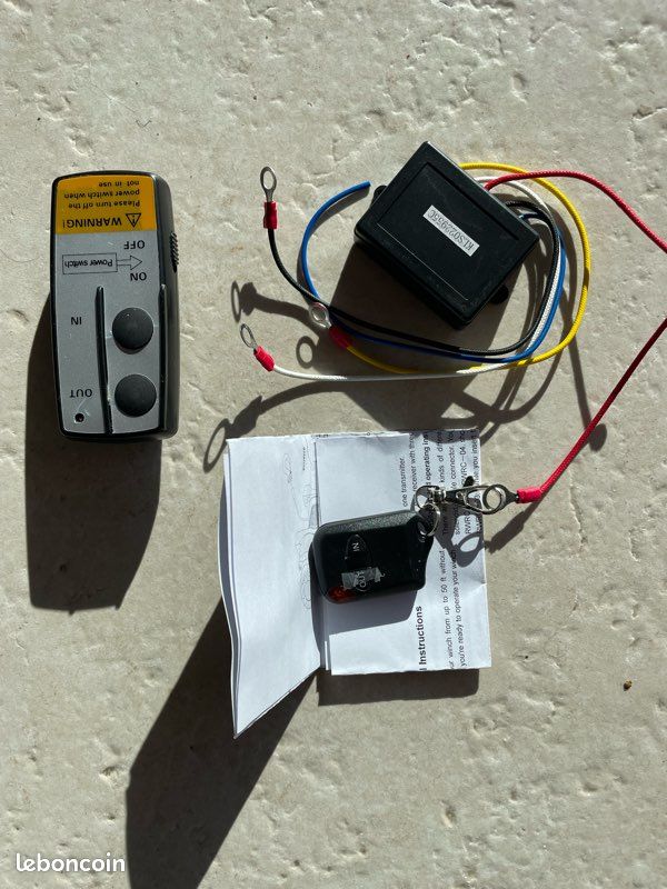 Ensemble Relais avec deux télécommandes pour guideau 12/24v neuf (image 2)