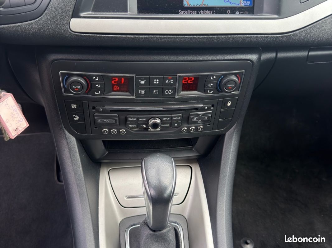 CITROEN C5 C5 HDi 160 Exclusive A (image 16)
