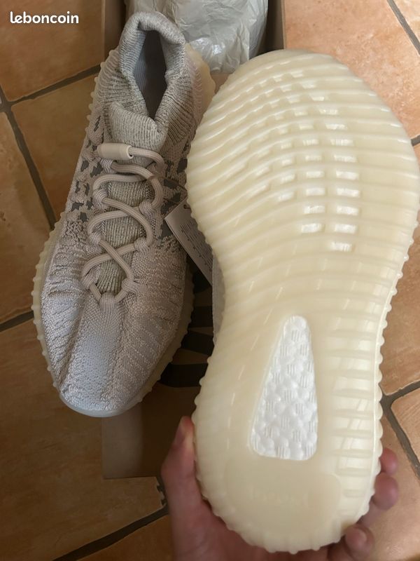 Yeezy 350 V2 CMPCT Slate Bone neuves (image 2)