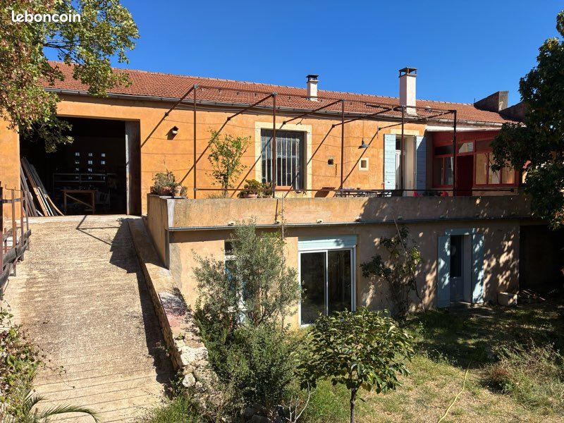 Maison 10 pièces 520 m² · à Apt · 520 m² · 720 000 €