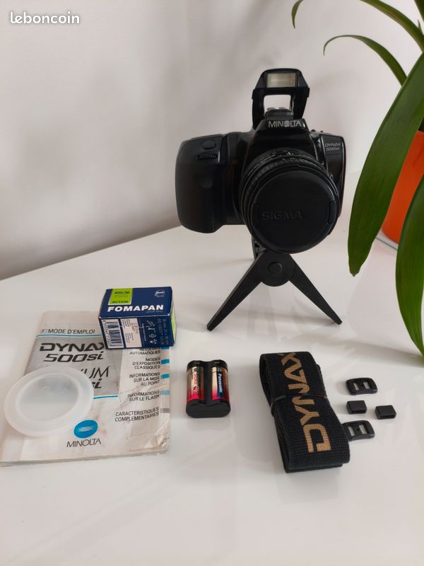 Minolta Dynax 500si Reflex argentique avec 2 objectifs Minolta AF
