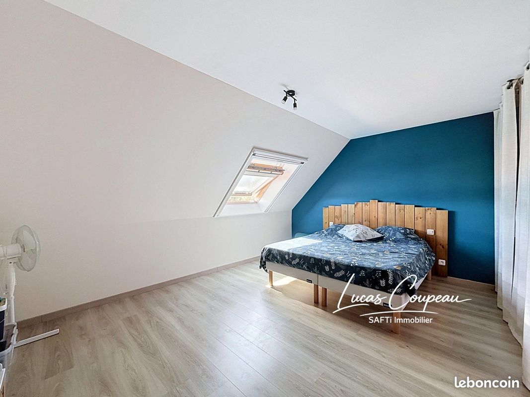 Maison 5 pièces 149 m² · à Le Lion-d'Angers · 149 m² · 281 000 €