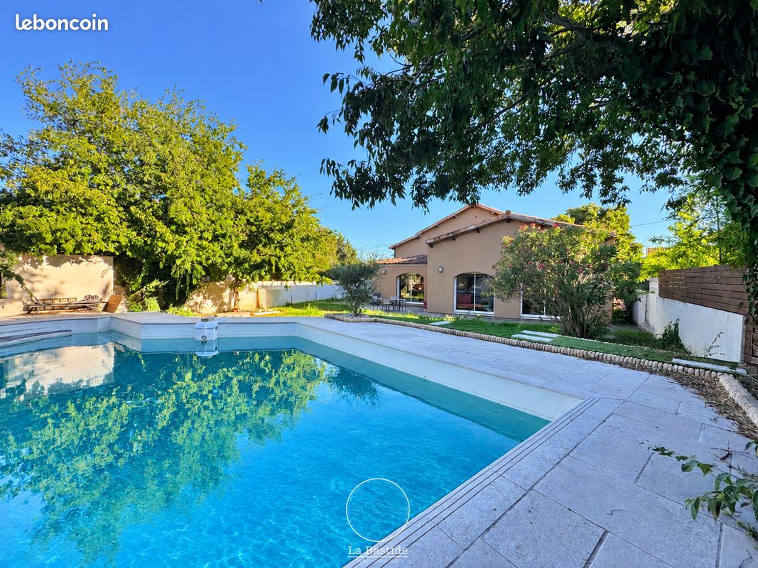 Maison 7 pièces 210 m² · à Montélimar · 210 m² · 435 000 €