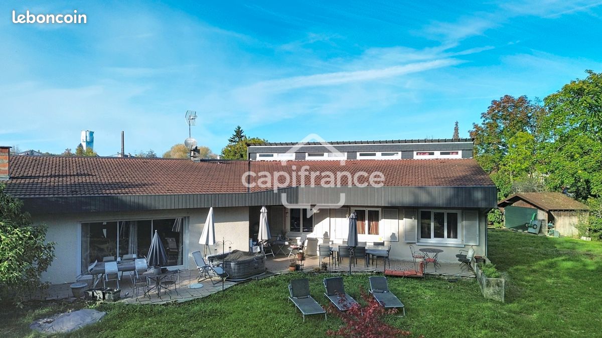 Maison 5 pièces 161 m² · à Bletterans · 161 m² · 287 000 €