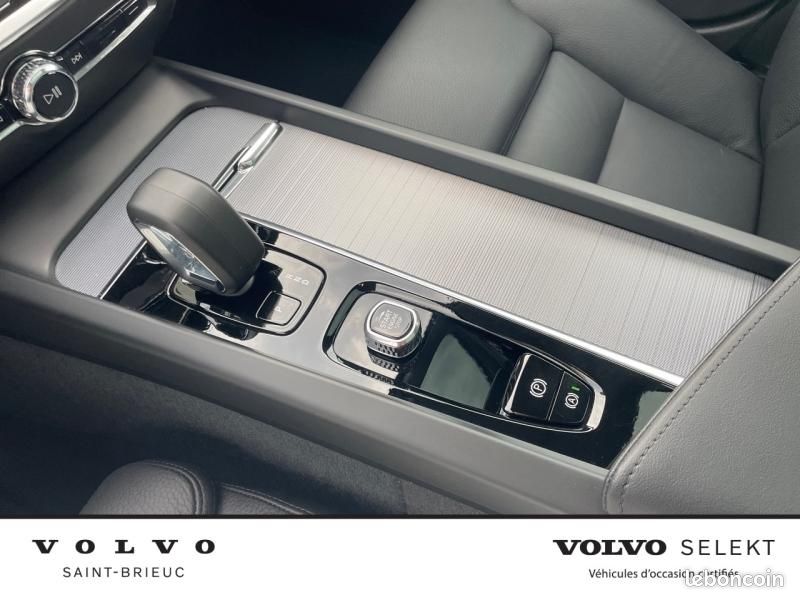 Volvo V60 B4 197ch Ultra Style Dark DCT 7 (image 8)