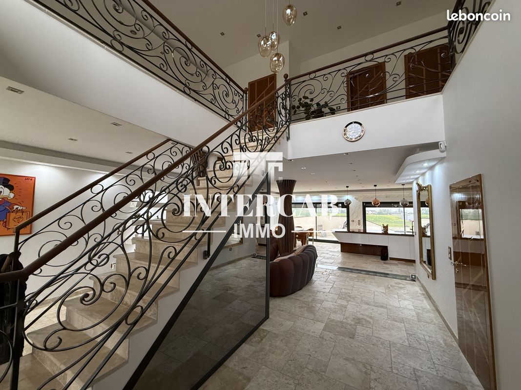 Maison 6 pièces 232 m² · à Merfy · 232 m² · 530 000 €
