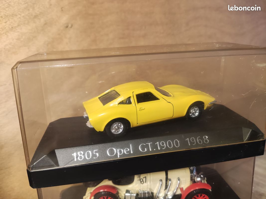 Véhicule miniature - Lot de 4 voitures Solido 1:43 Mercedes Jaguar
