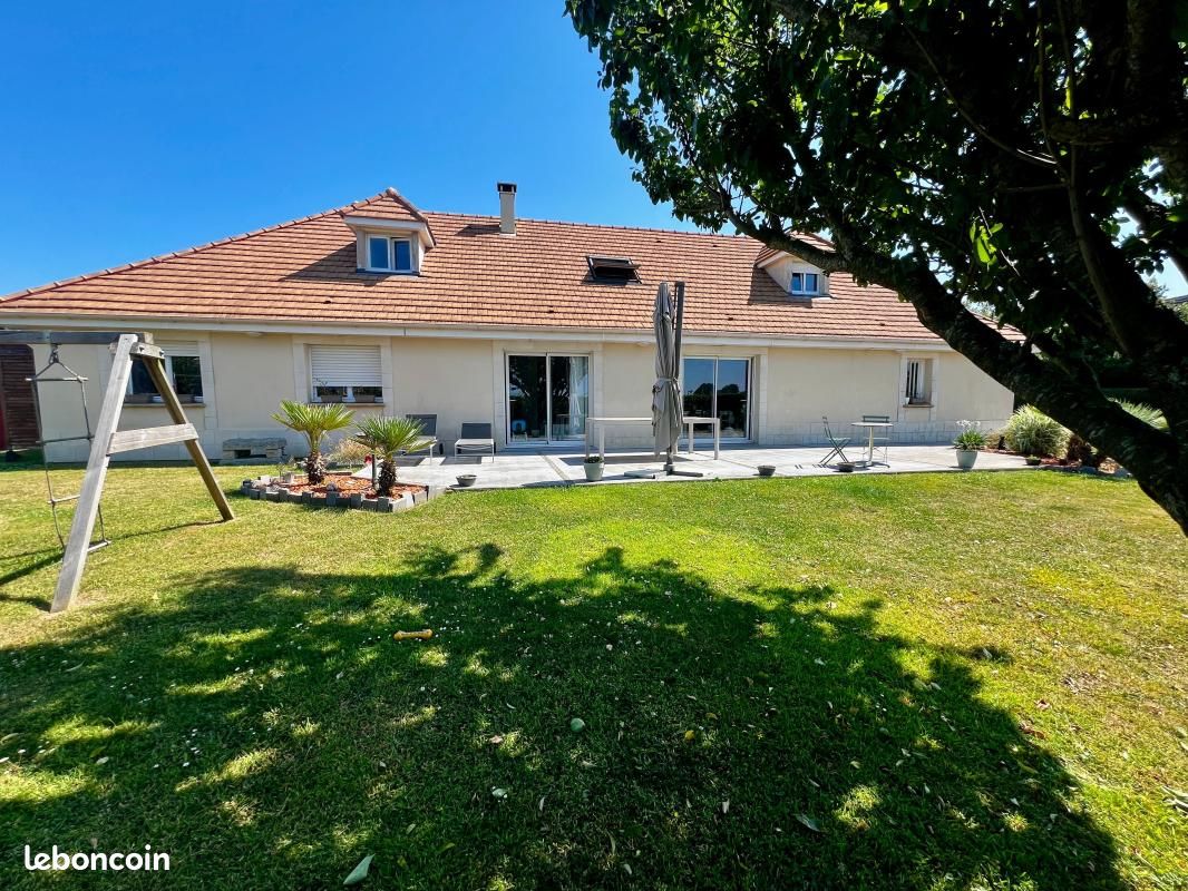 Maison 7 pièces 165 m² · à Gonneville-la-Mallet · 165 m² · 365 000 €