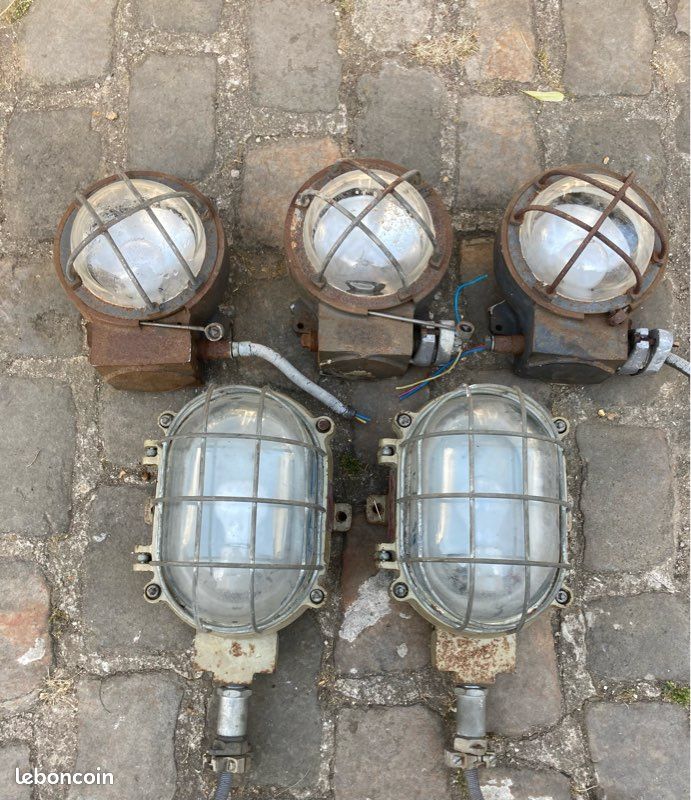 Luminaires industriels (image 1)
