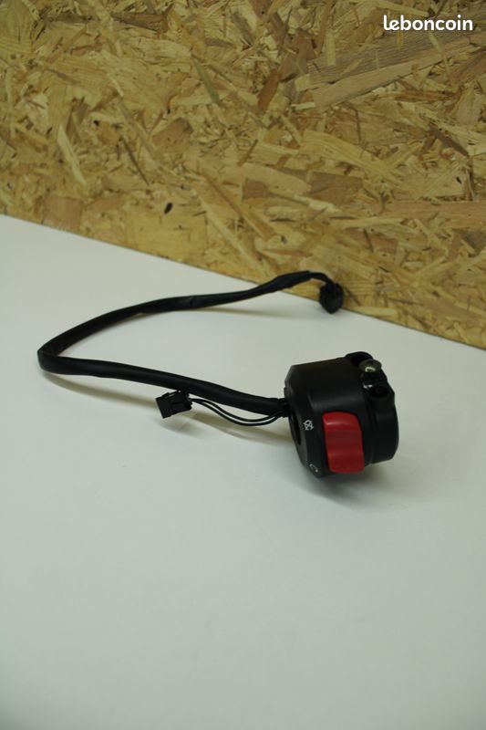 COMMODO DROIT SUZUKI GSF 600 BANDIT 1995-1995 / NE 42140