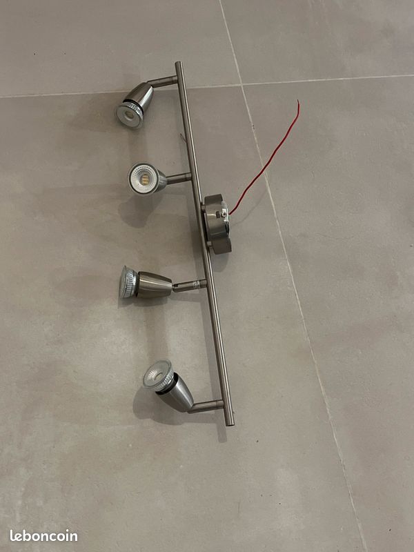 Barre de spots (image 1)