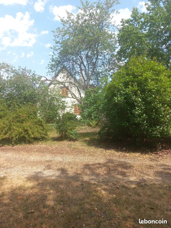 Maison 8 pièces 175 m² · à Saint-Hilaire-les-Places · 175 m² · 266 000 €