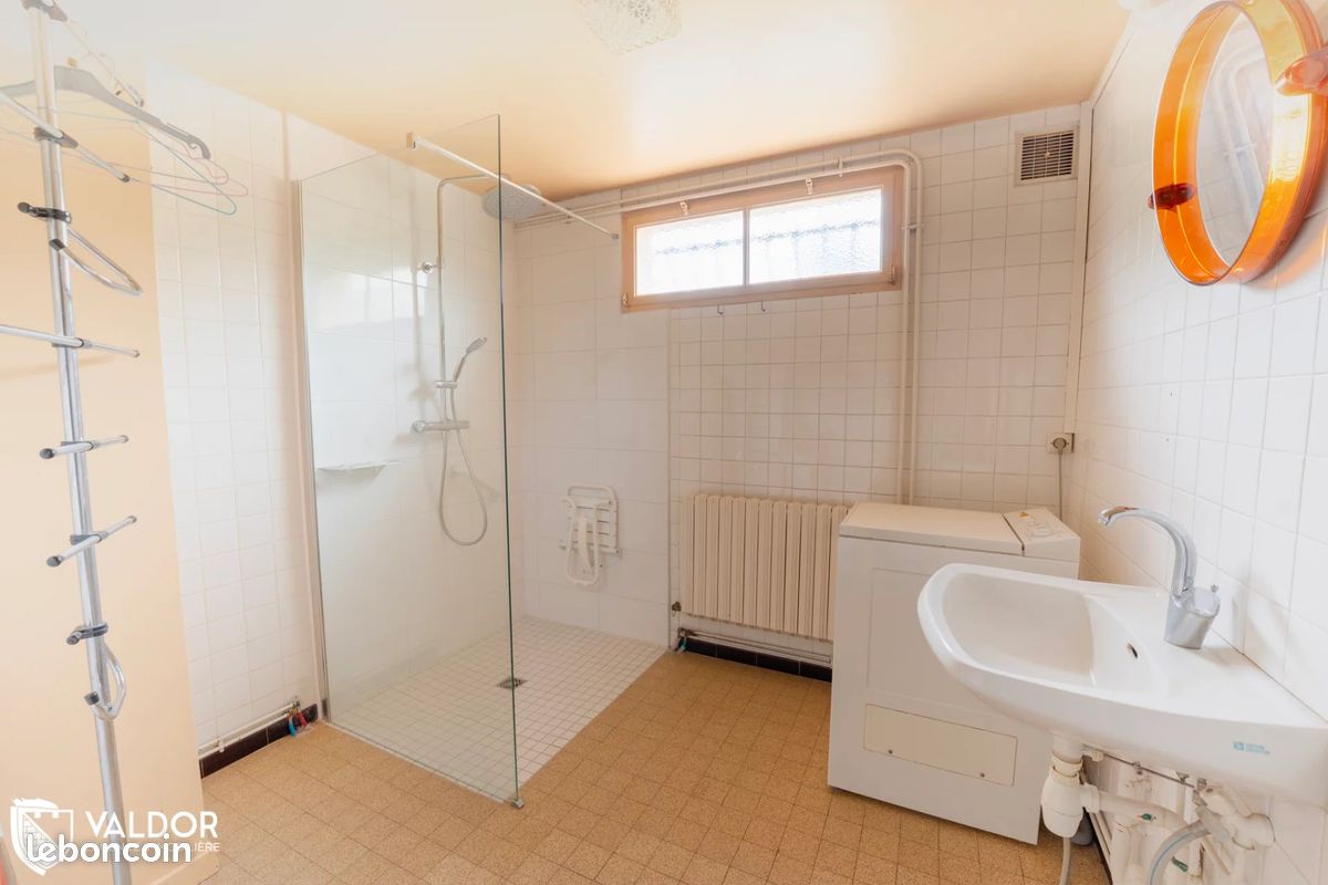 Propriété 8 pièces 200 m² (image 9)