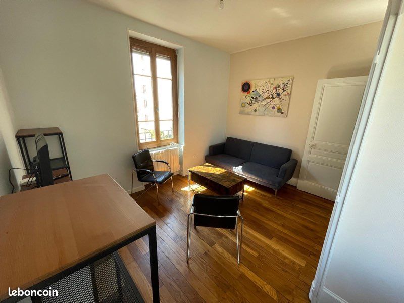 Appartement 2 pièces 45 m² · à Lyon 8ème Arrondissement · 45 m² · 1 000 €/mois