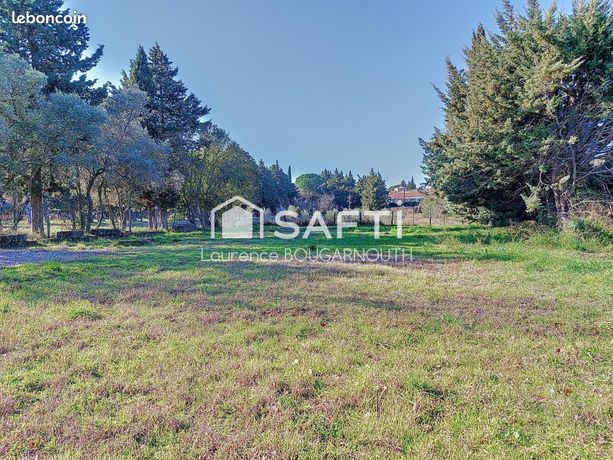 Terrain 833 m² ROQUEMAURE